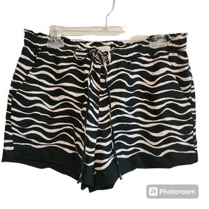ANN TAYLOR LOFT PULL ON LINEN BLEND SHORTS WITH POCKETS SIZE M